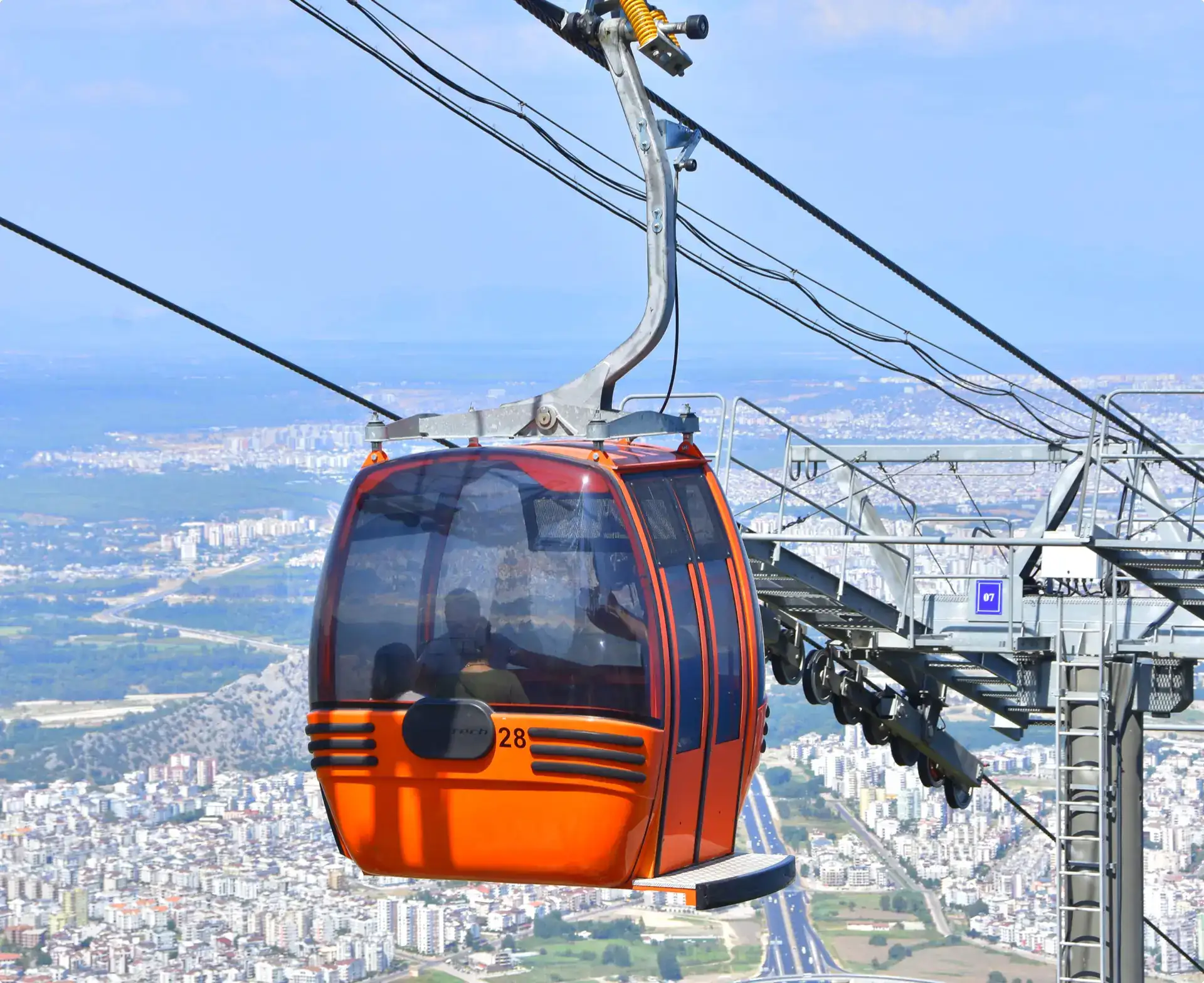 Tünektepe Teleferik Kabini - Antalya Manzarası